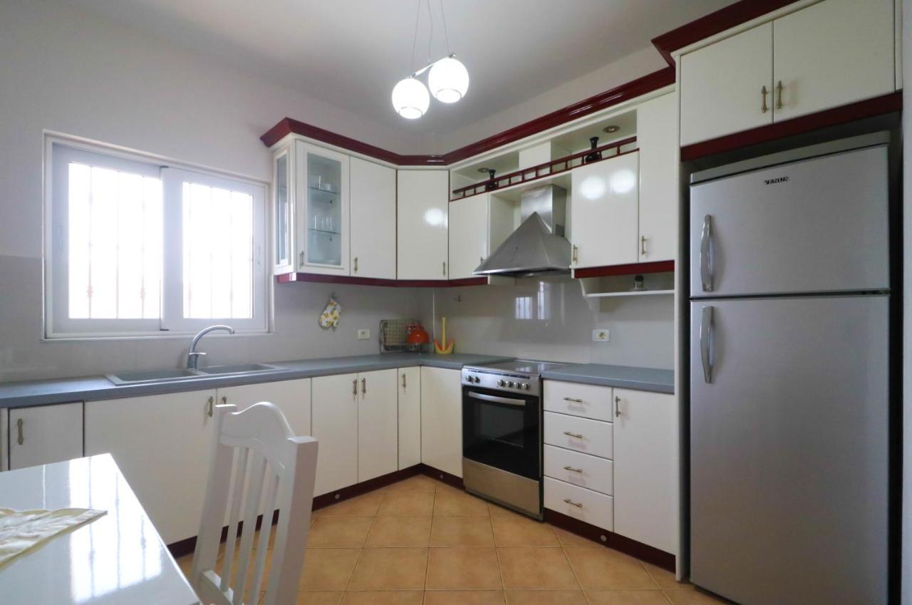 Apartments Vila Roboci Sarandë Eksteriør billede
