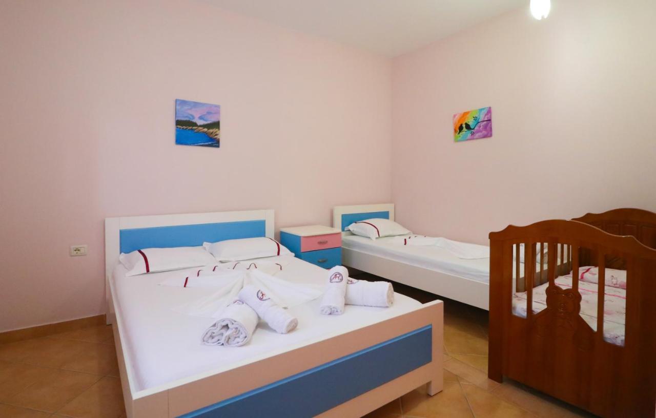 Apartments Vila Roboci Sarandë Eksteriør billede