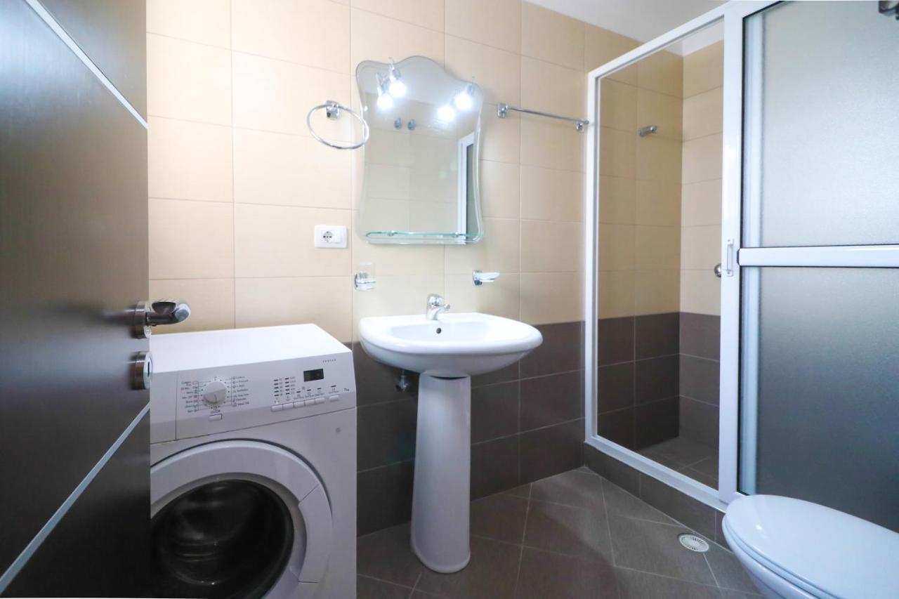 Apartments Vila Roboci Sarandë Eksteriør billede