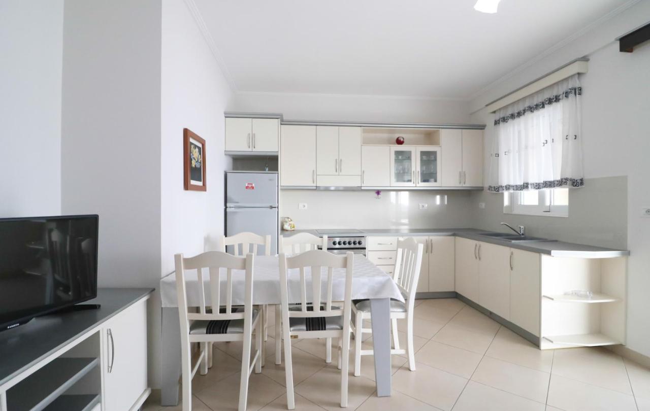 Apartments Vila Roboci Sarandë Eksteriør billede