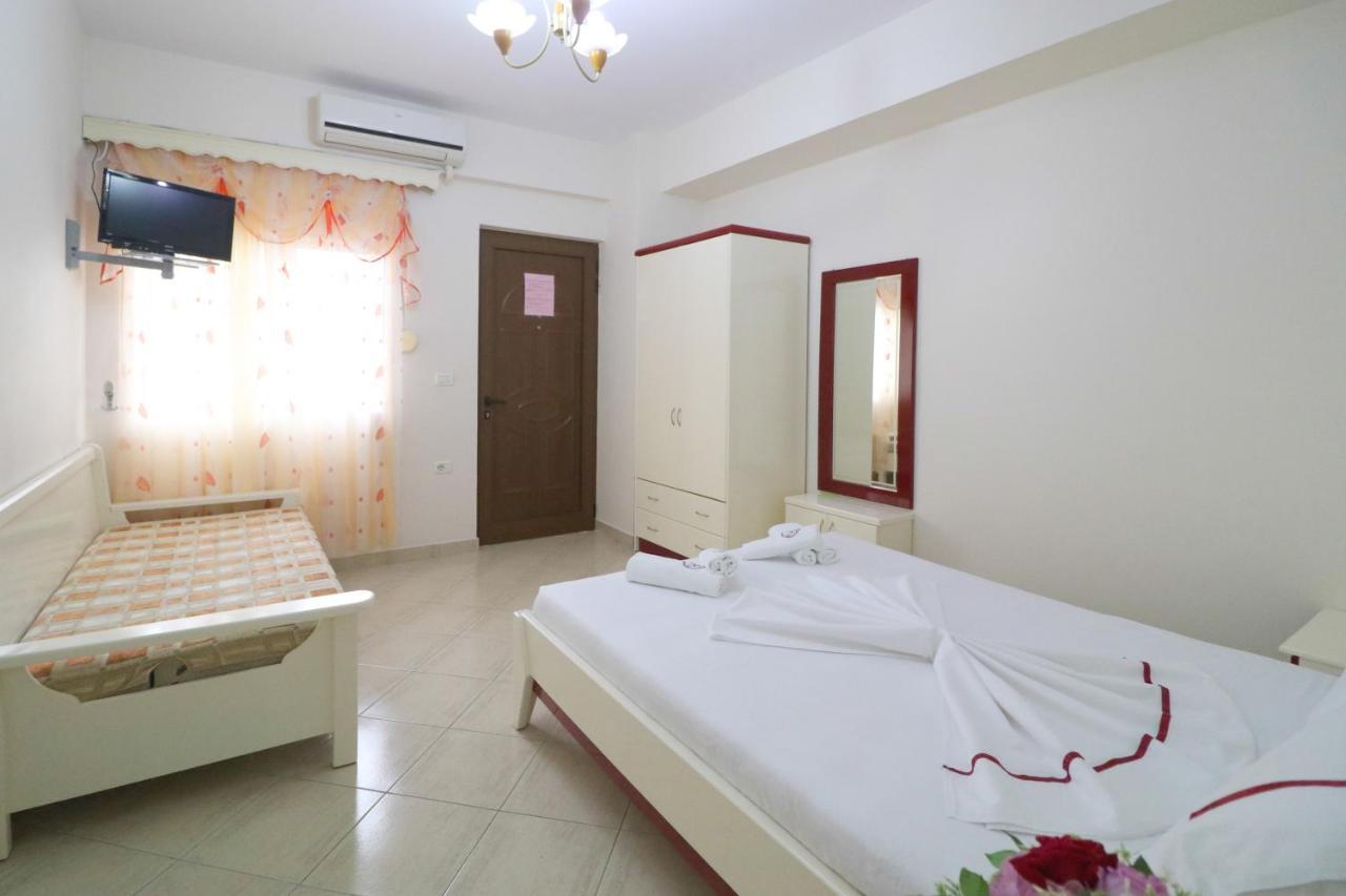 Apartments Vila Roboci Sarandë Eksteriør billede